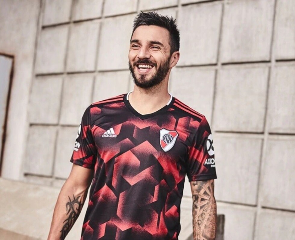 La remera de River que trajo controversia