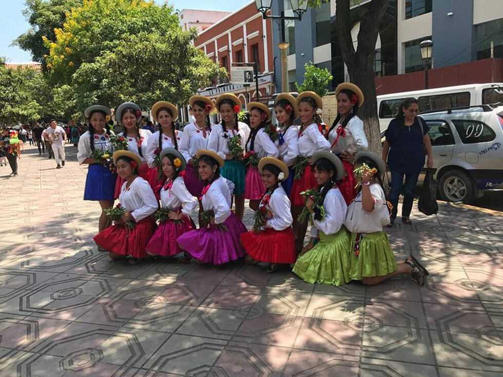 Fiesta de Comadres  en la plaza principal