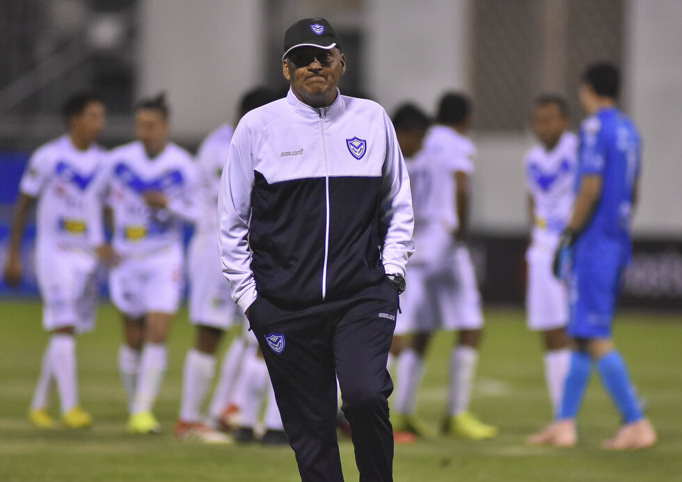Clausen deja de ser el entrenador  de San José