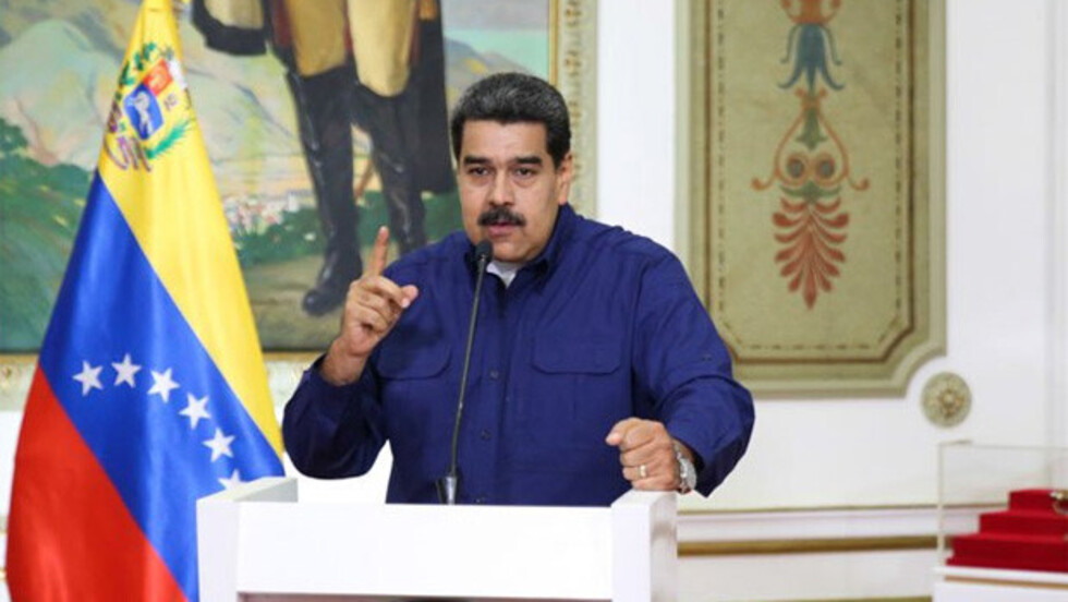 Maduro da ‘asueto’ en clases y trabajo hasta el miércoles por el apagón