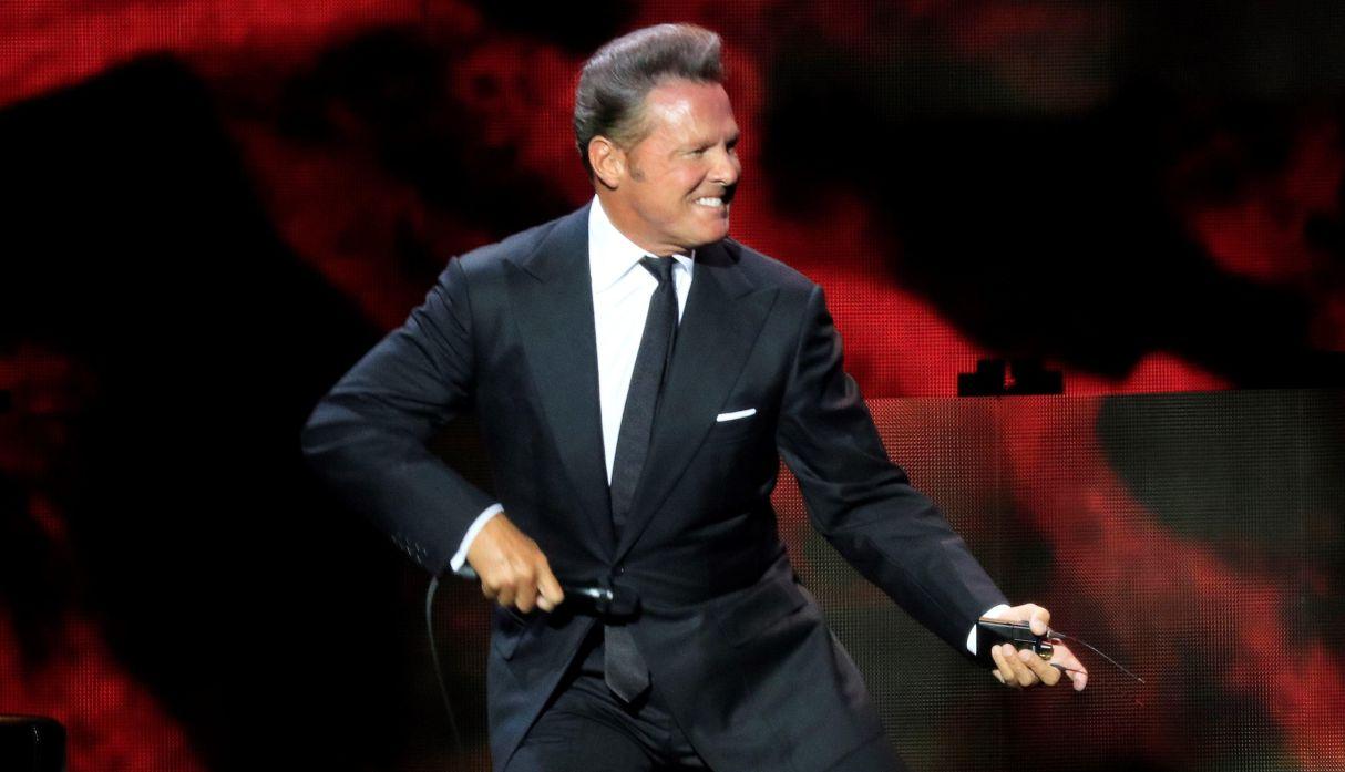 El llanto de Luis Miguel  en un concierto en Perú