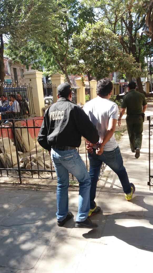Condenan a mecánico que mató a una menor de 16 años