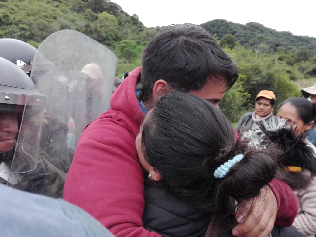 Mujeres, niños y adultos fueron violentados para ingresar a la reserva de Tariquía (Fotos)