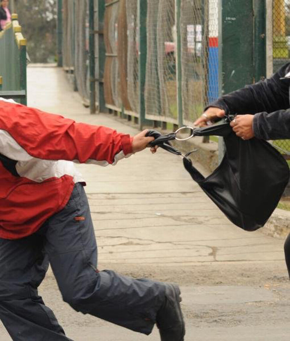 Roban a una joven al retornar de la Vendimia