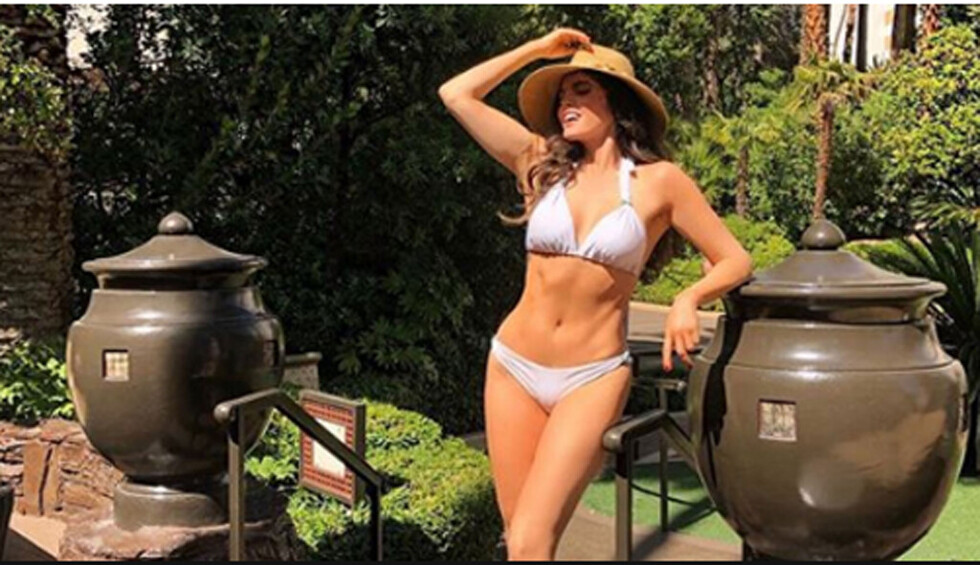 A sus 48 años,  Ana Bárbara  baile en bikini