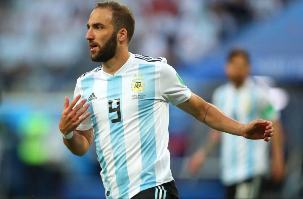 Higuaín anunció su retiro de la selección de Argentina