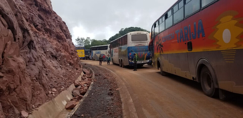 Trasporte evalúa no pagar peaje si ABC no arregla la vía al Chaco