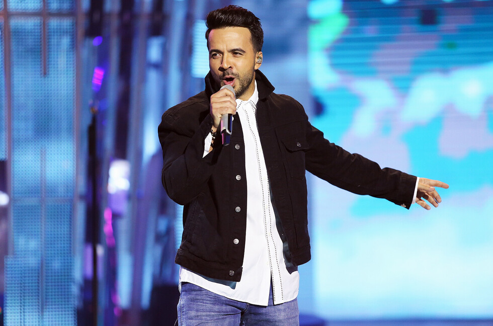 Adamari López cantó  un tema de Luis Fonsi
