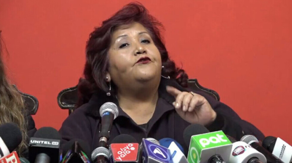Yañiquez dice que Chacón sufre acoso político