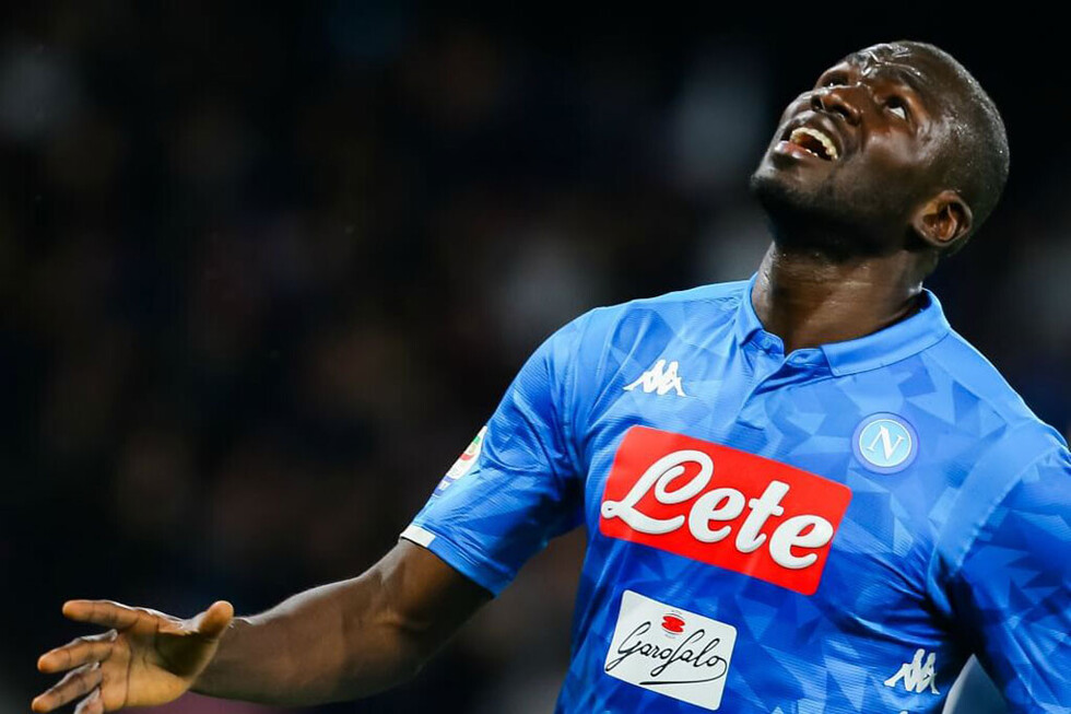 El Napoli aplaza el título de la Juventus en Italia