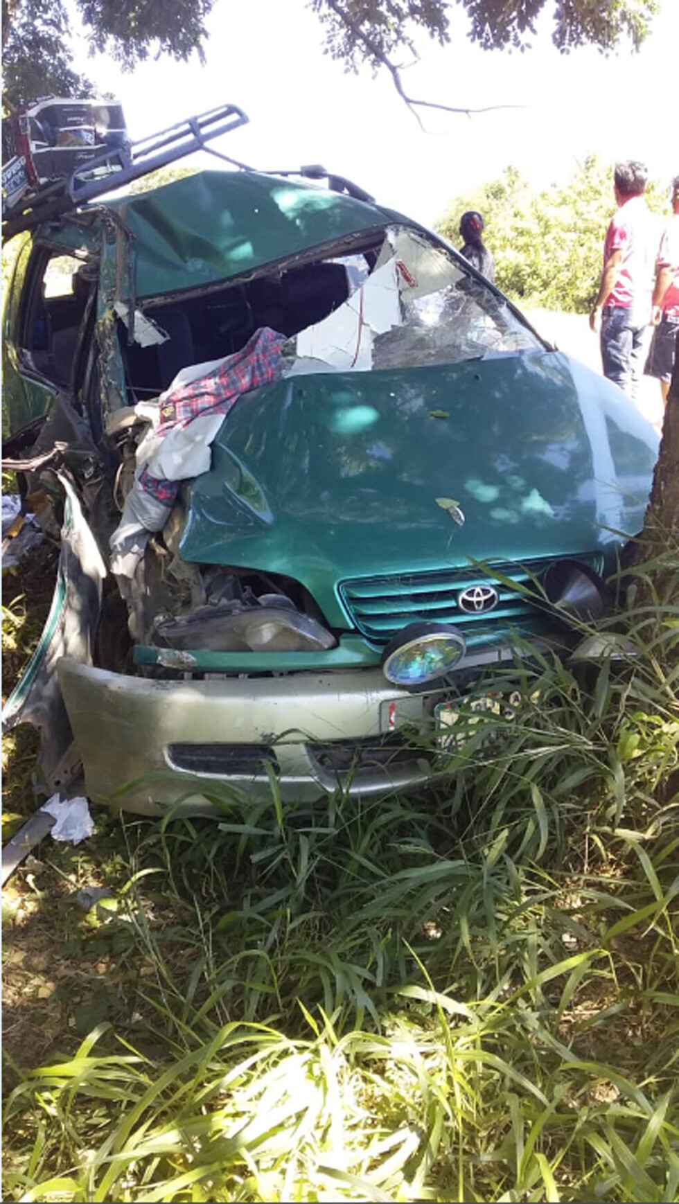 Colisión de 2 vagonetas en la ruta 9 deja 4 heridos