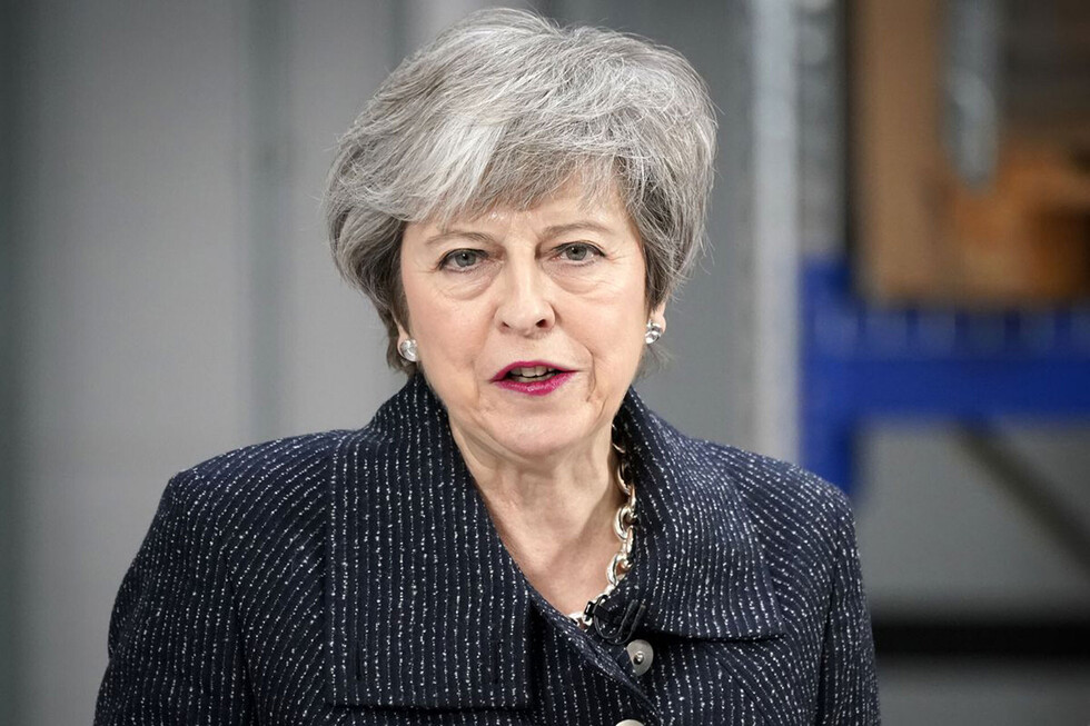 May defiende retraso del Brexit en Parlamento
