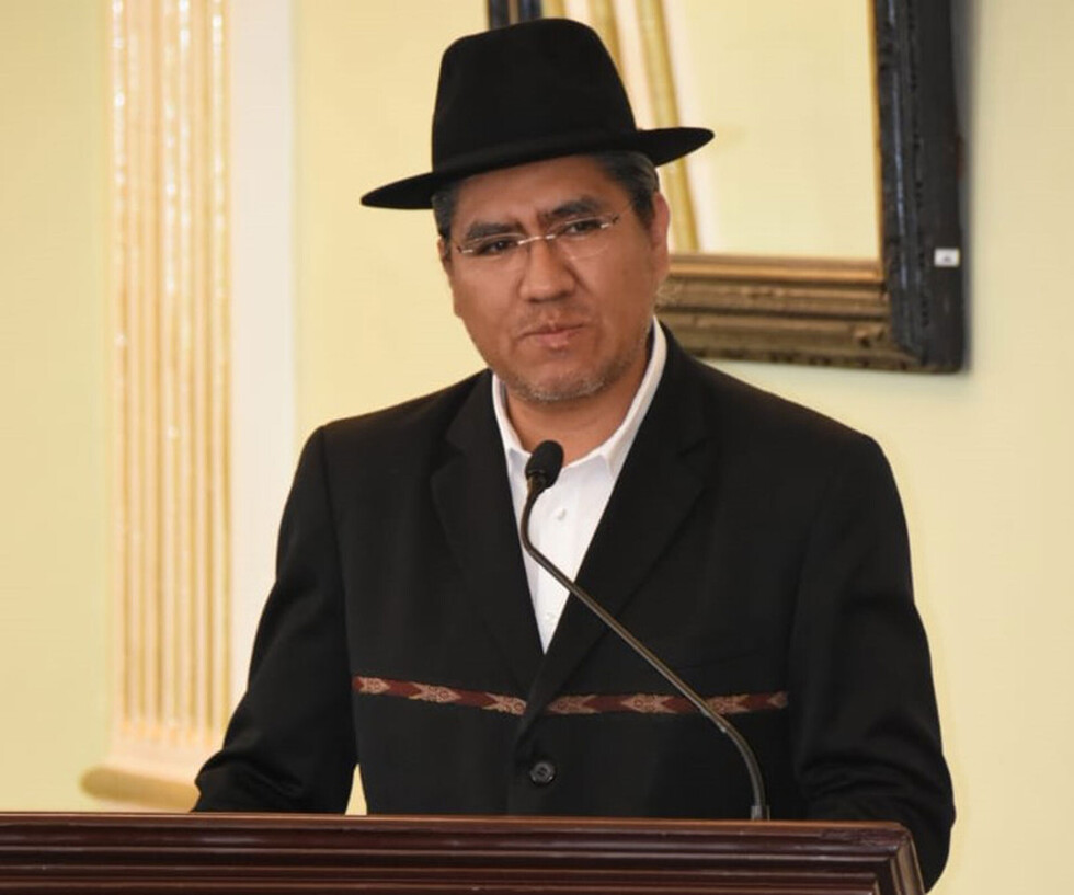 Electoralizan acto estatal y un alcalde dice que Dios envió a Evo