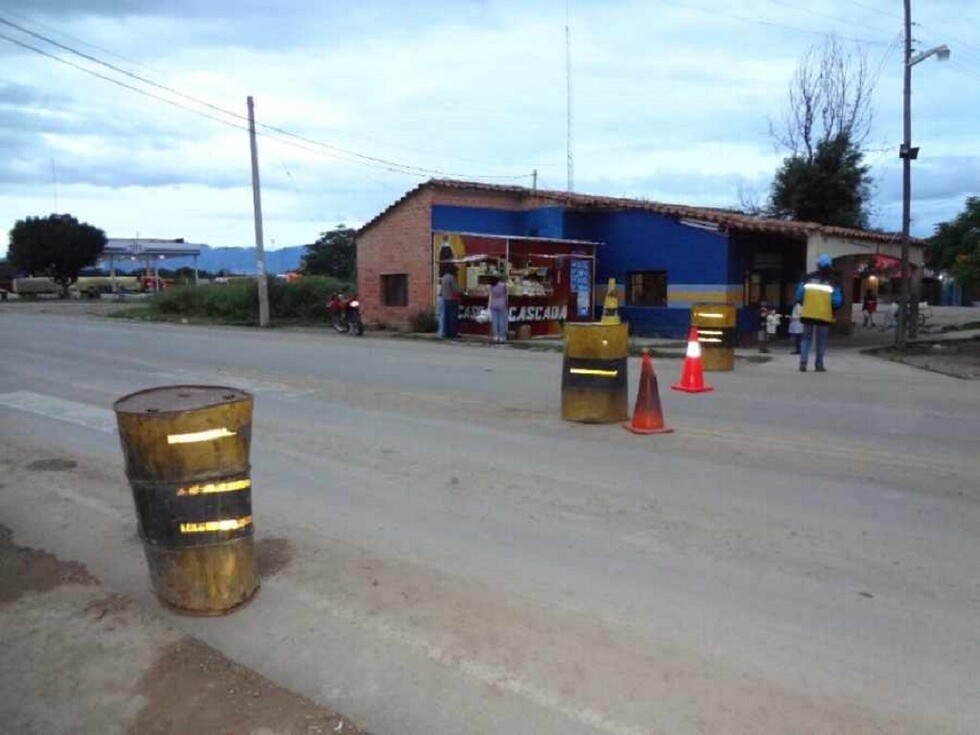 Detienen a conductor en estado de ebriedad con 25 pasajeros a bordo