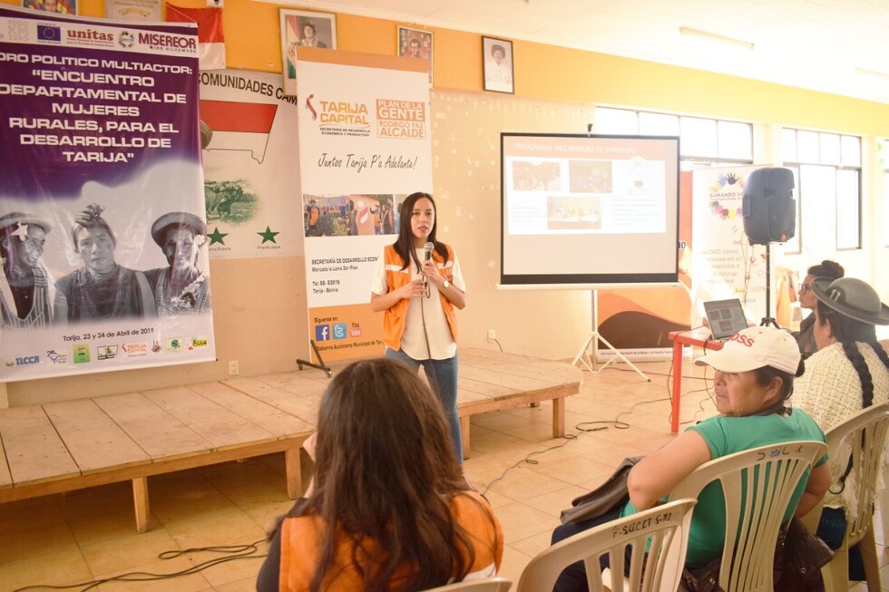 Foro Político Multiactor: Encuentro departamental de mujeres rurales para el desarrollo de Tarija