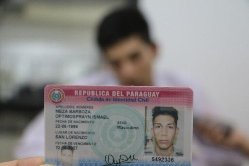 Lo expulsaron del colegio por su nombre