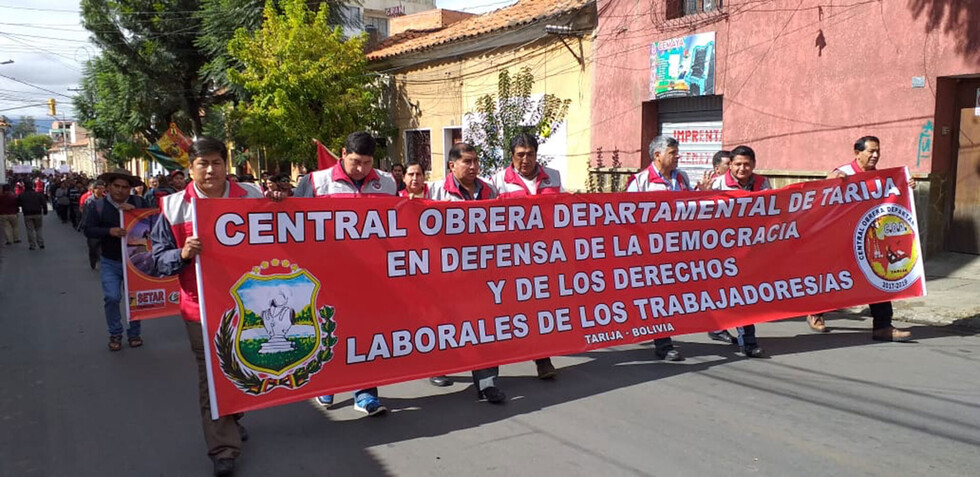 Marcha, trabajadores piden frenar el acoso laboral en las empresas