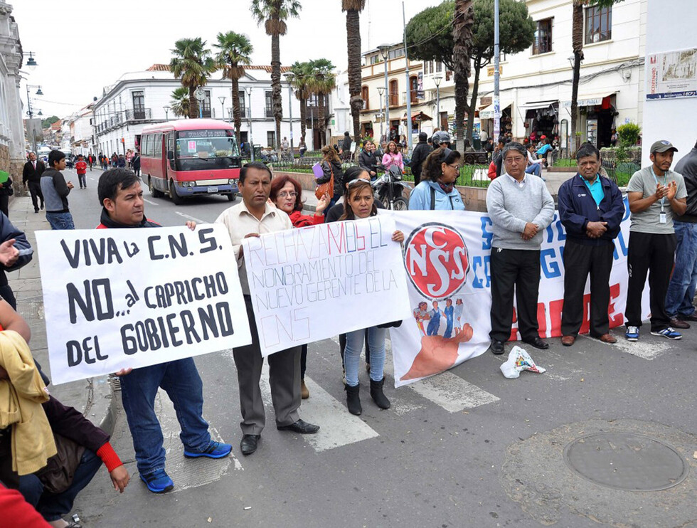 Agobiados por el SUS, médicos alistan paro