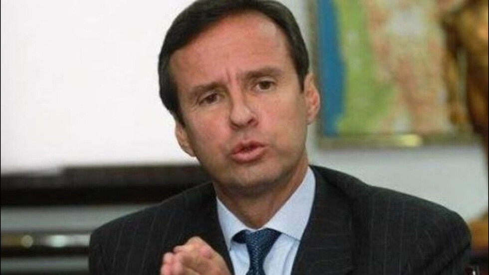 Tuto: "Si Mesa es narco, Evo es astronauta"