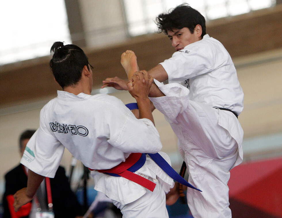 Cuadros y Zárate, bolivianos al mundial de kárate