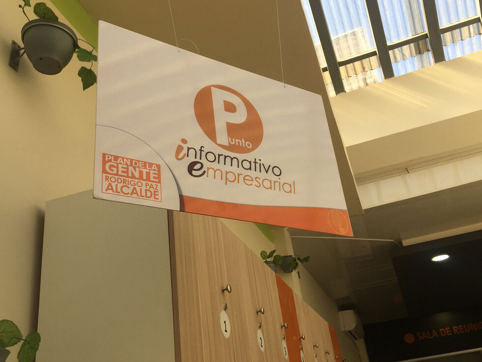 Banco Económico enseñó a 30 mujeres marketing digital