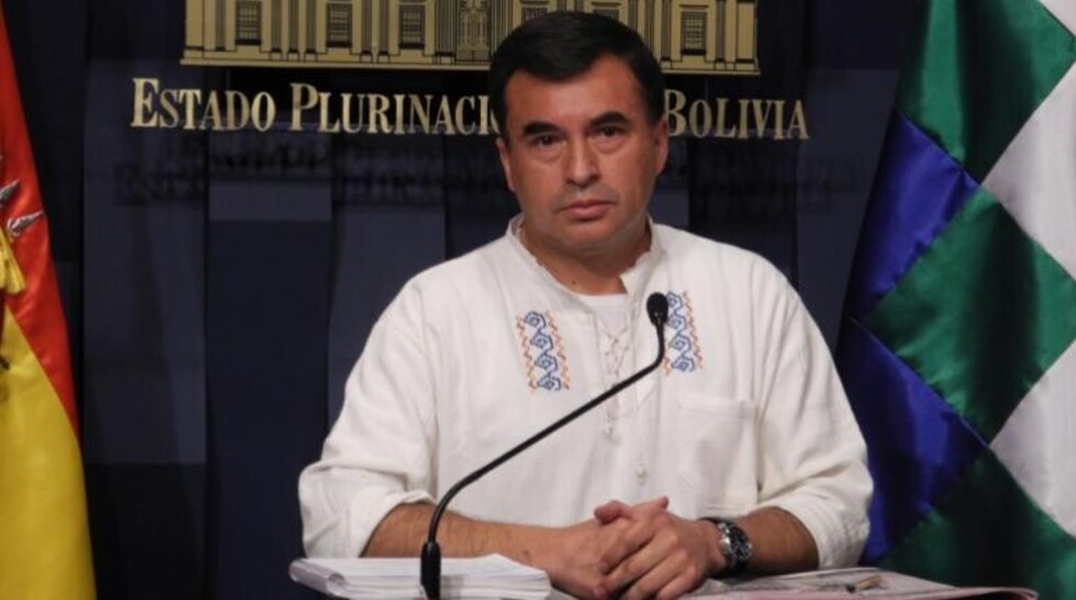 Candidatos del MAS esperan la bendición  de Quintana   