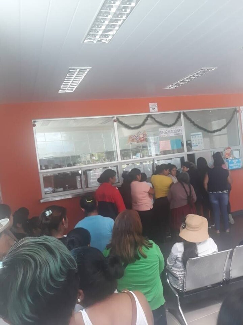 Alcaldía culpa a empresas por falta de fármacos en centros de salud