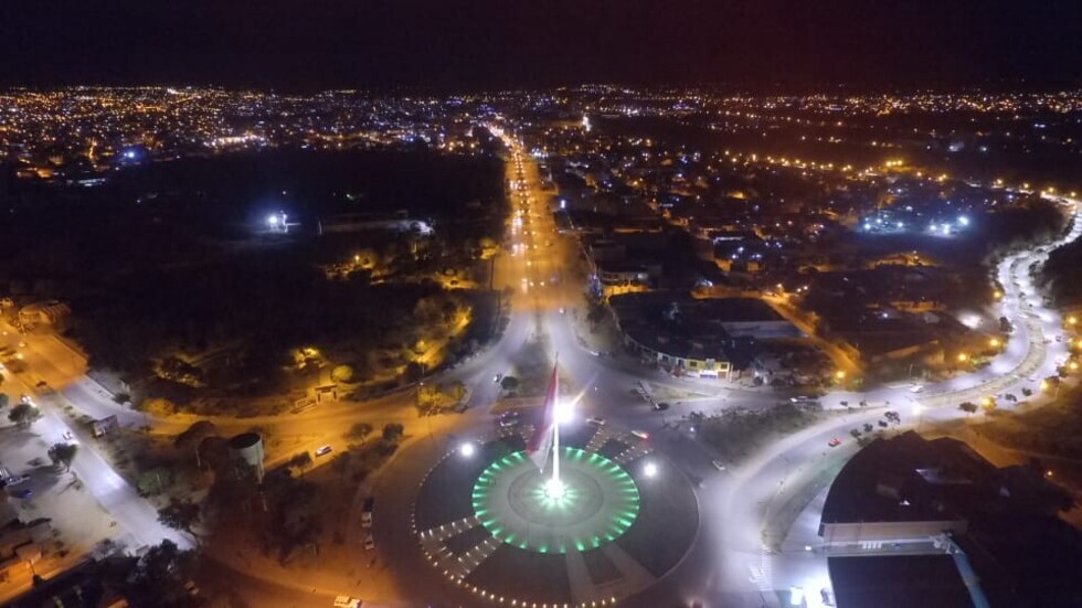 Ingreso norte de Tarija estrena luces LED para mejorar seguridad y ordenamiento vehicular