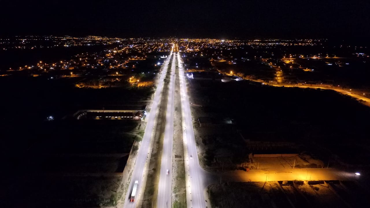 Barrio Méndez Arcos estrena pantallas LED en aniversario