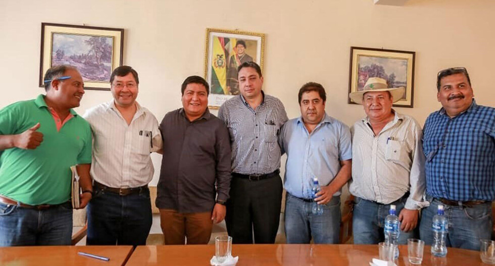 En el cálculo electoral, Arce  cierra filas con los alcaldes