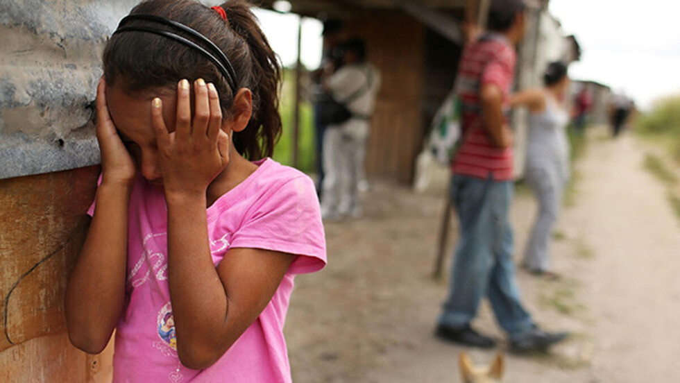 Rescatan a niña por presuntos tratos inhumanos