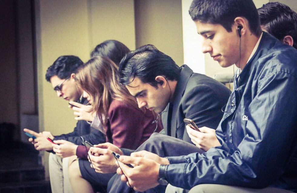 Tarijeños usan al día entre 4 y 5 horas su celular
