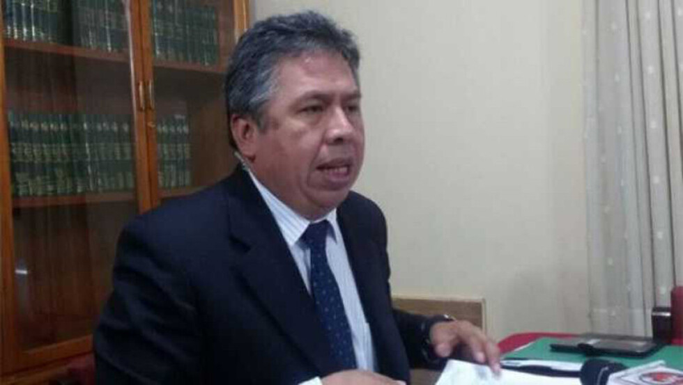 Declaran a Larrea enemigo del sindicato médico