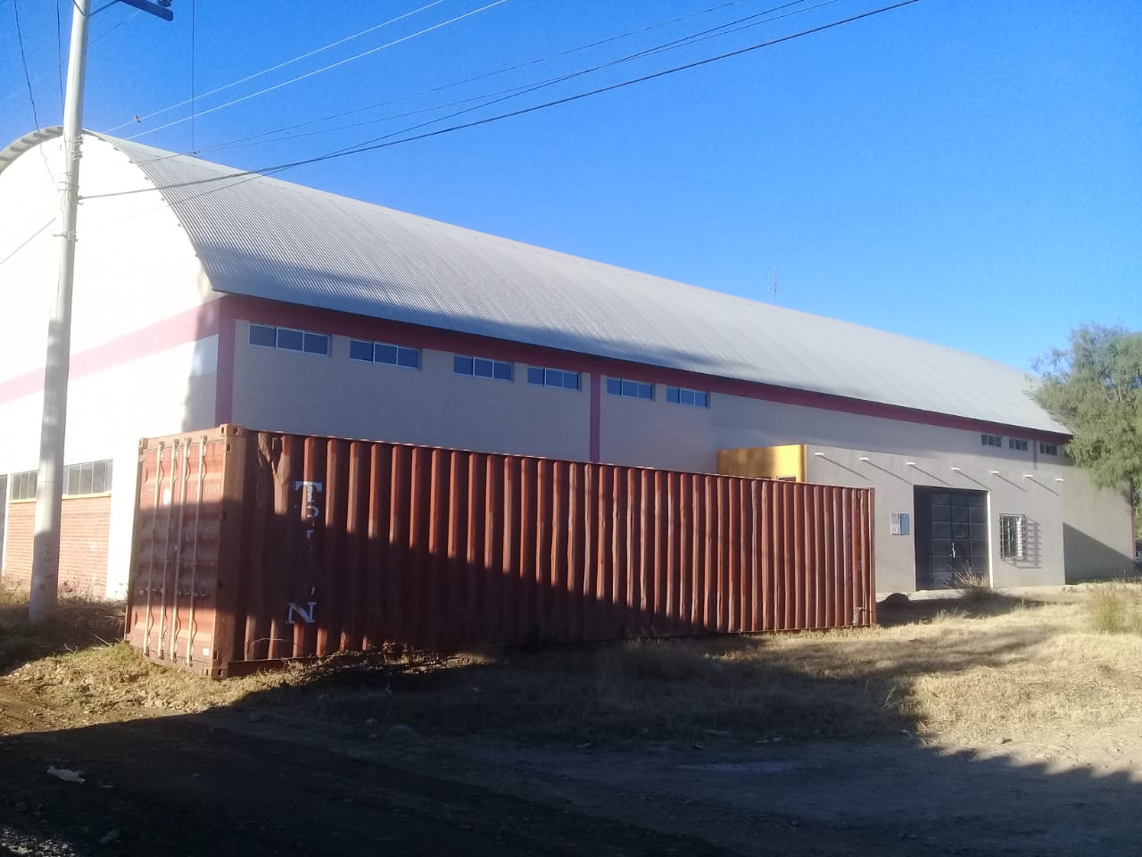 Vecinos de San Luis reclaman coliseo “abandonado”