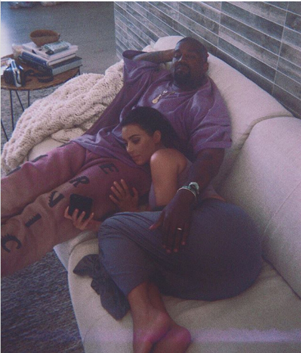 Kim sube una foto íntima con Kanye