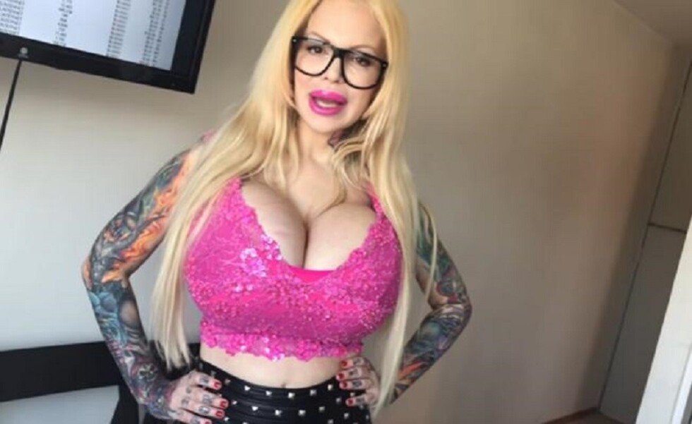Sabrina Sabrok expandirá  sus senos