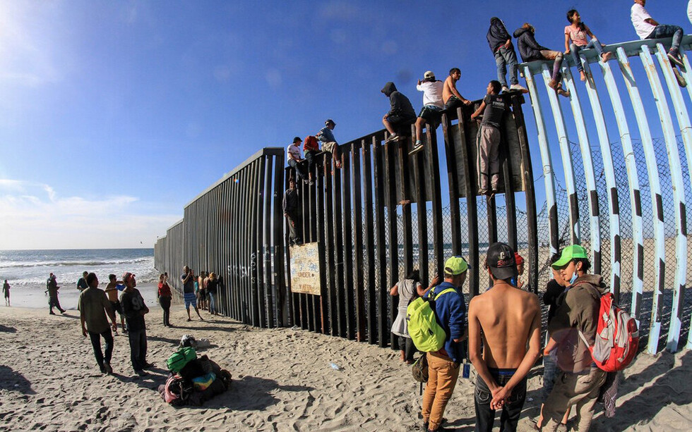 Trump amenaza con deportar a millones de indocumentados