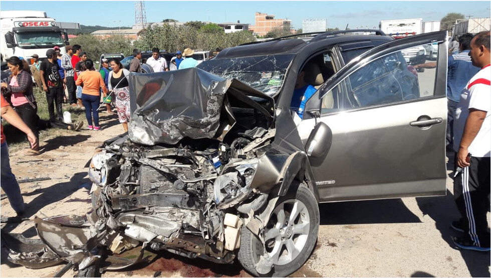 Camioneta y vagoneta colisionaron en la ruta 9