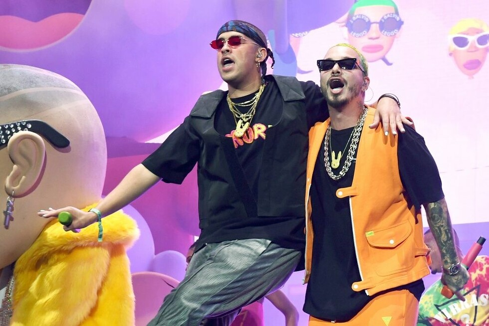 J Balvin y Bad Bunny  lanzan juntos “Oasis”