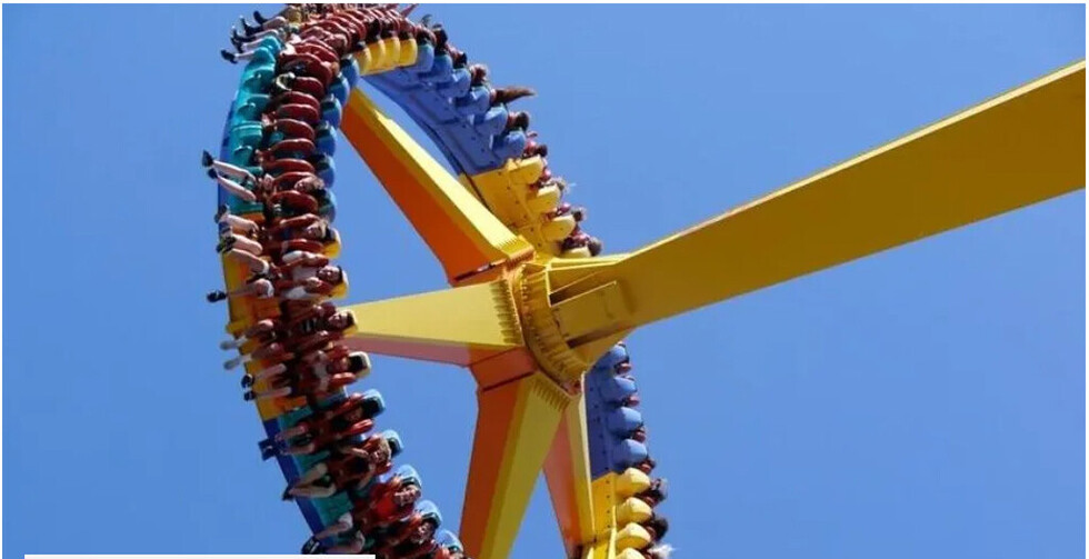 Terror en un parque de  diversiones,  hay 1 muerto