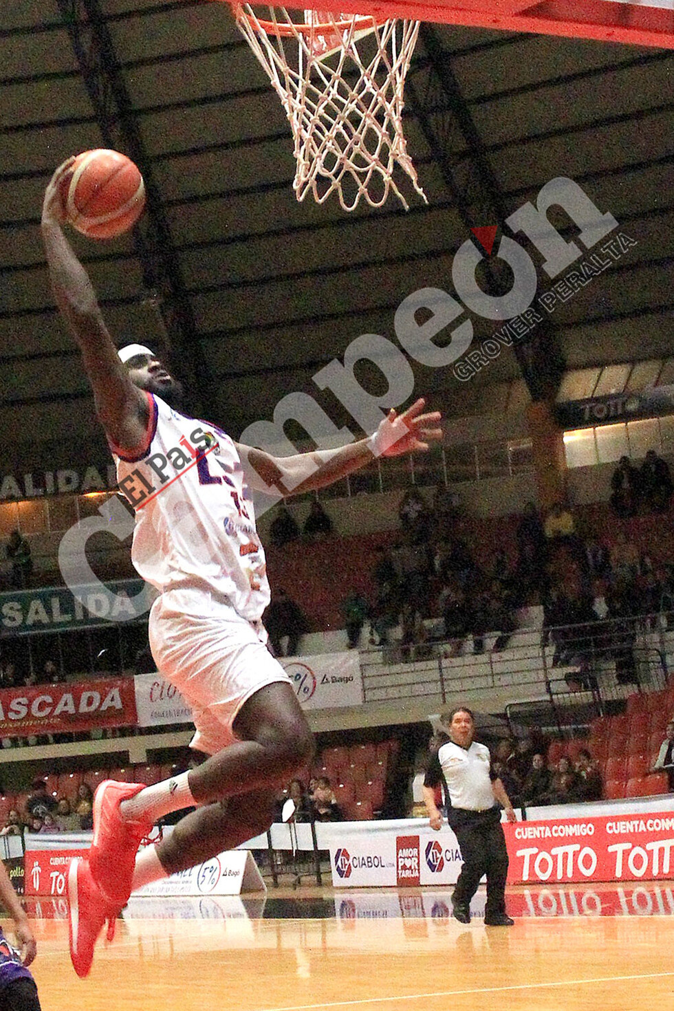 La Salle recibe a la “U” cruceña
