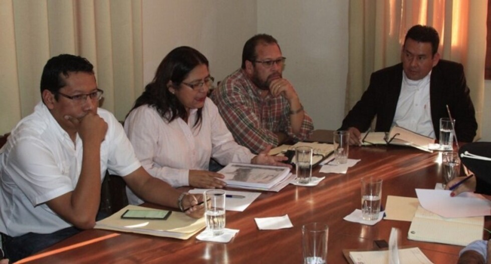 Armella cuestiona leyes de modificación presupuestaria