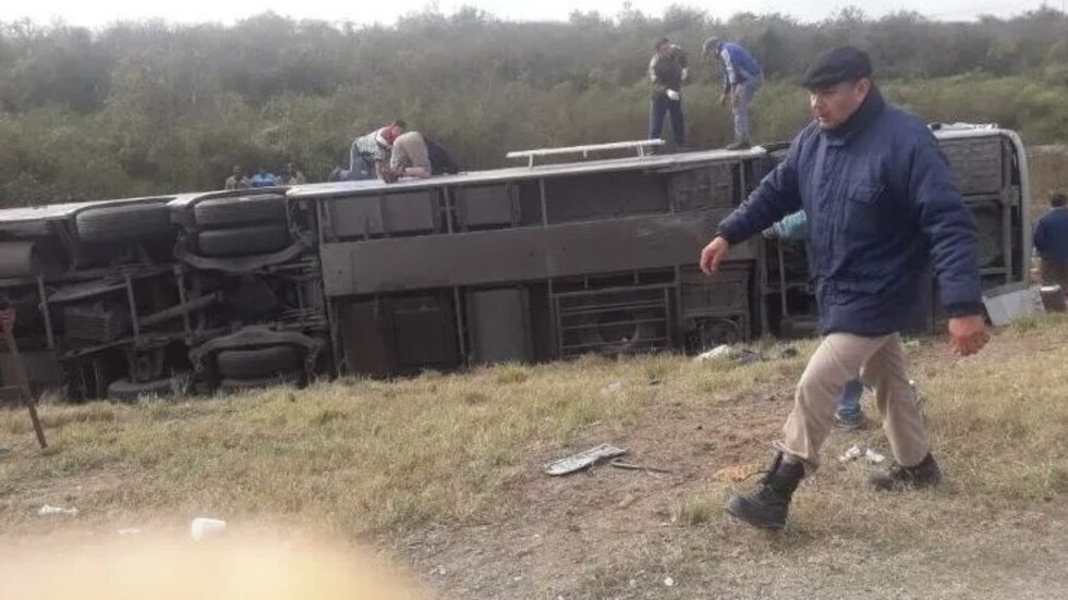 Un cadáver apareció frente a una obra