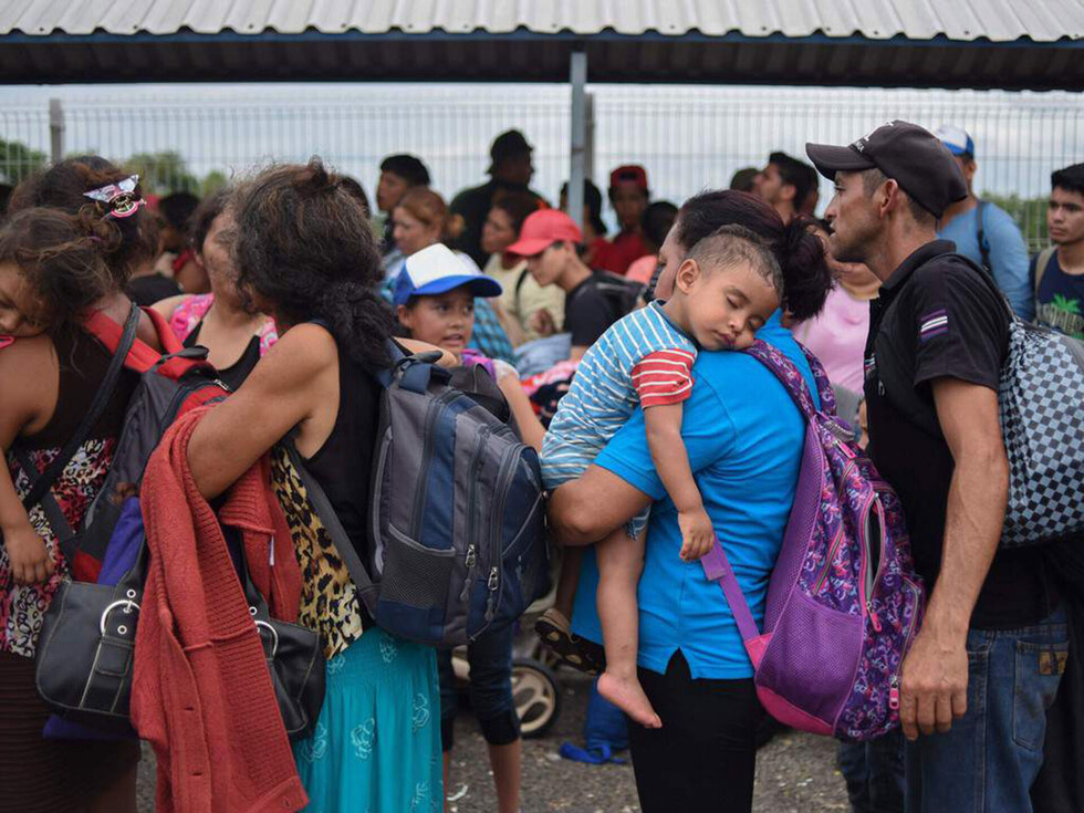 Ser mujer e ilegal, la violencia oculta contra las migrantes