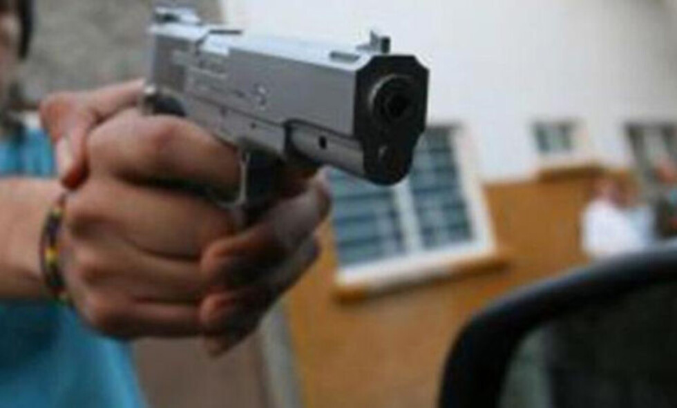 Roban en domicilio de San Isidro con arma de fuego