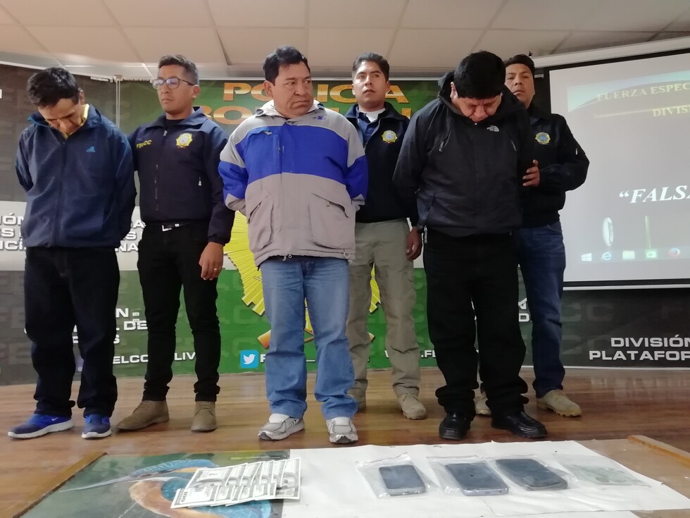 La FELCC aprehende a falsos policías en La Paz