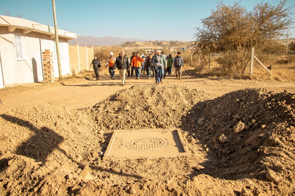 Alcaldía de Tarija entrega ampliación de alcantarillado para el barrio Narciso Campero