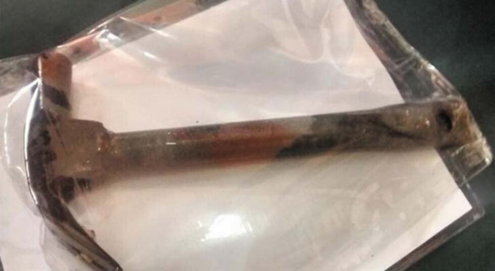 Golpeó a su esposa con un martillo en la cabeza