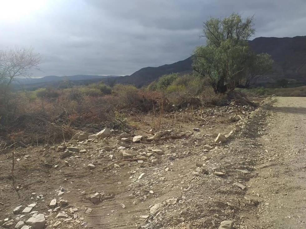 Ley propone sanción a quienes no cierren y limpien sus lotes en Tarija