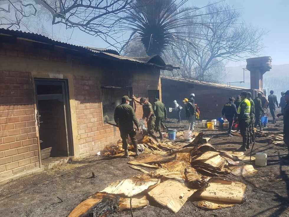 Reportan incendio en la comunidad de San Mateo de Tarija